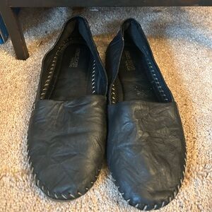 Adam Tucker Black Moccasins Classic Slip-On